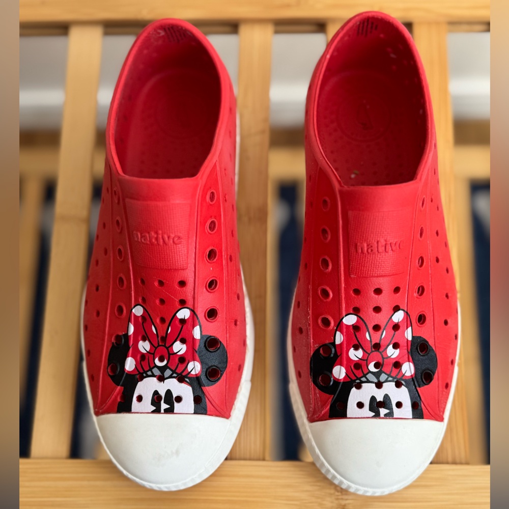 NATIVE X DISNEY | Red Minnie Mouse Jefferson